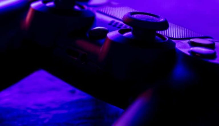 PS4 controller